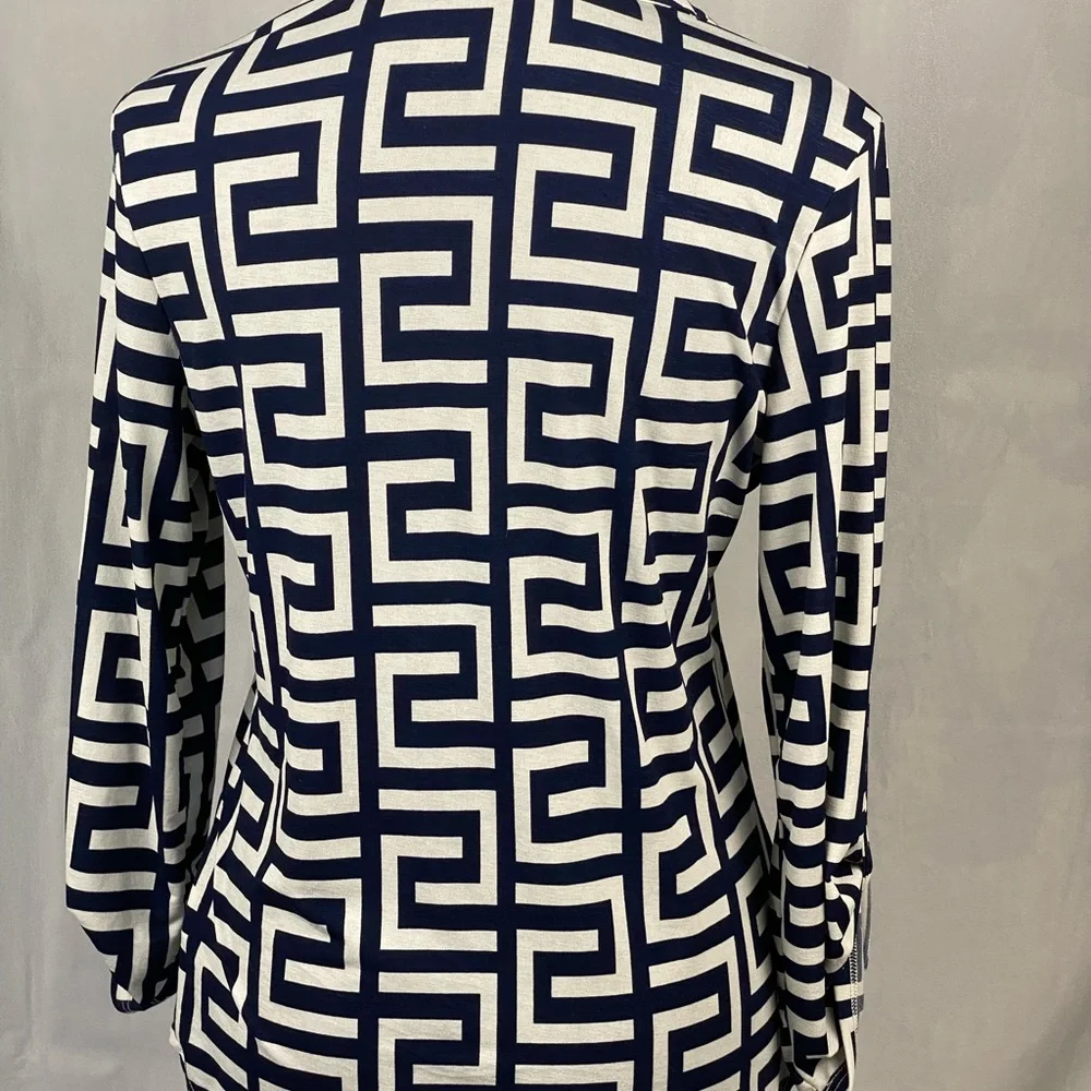 94%polyester - Picture 5 of 5